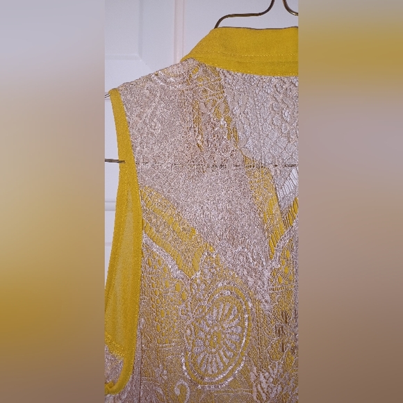 Jealous Tomato S Yellow Cream Lace Panels Hi-lo Button Slvls Collar Sheer Blouse - Picture 8 of 16